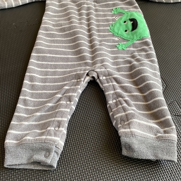 Carters Unisex Fleece Hooded Bodysuit Size 9 Months - Picture 7 of 8